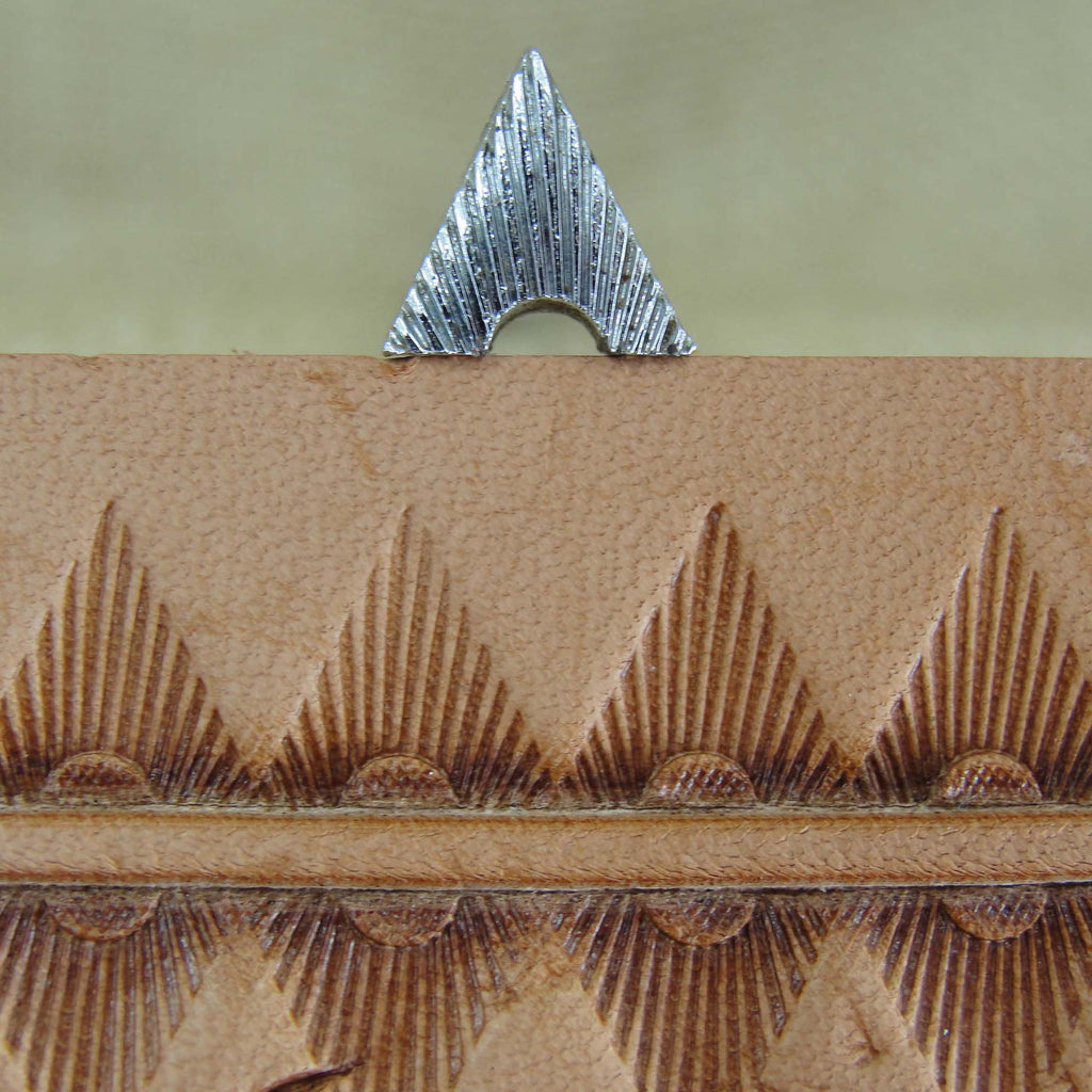 614 Triangle Border [USED]