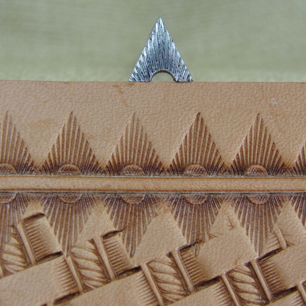 614 Triangle Border [USED]