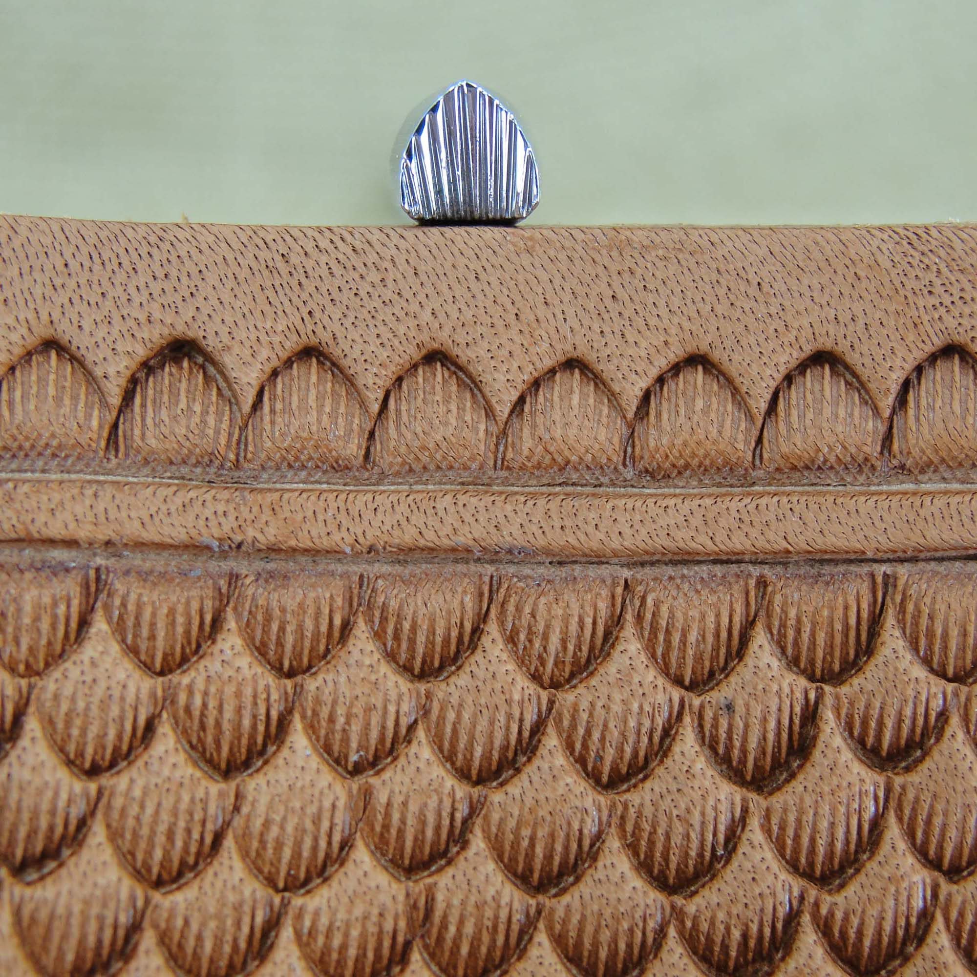 356 Small Mule's Foot / Scale [USED]