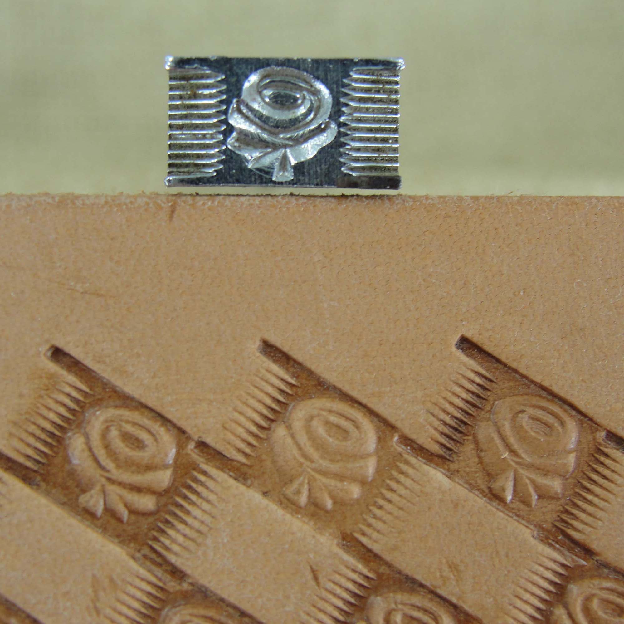 506 Rose Center Basket Weave [USED]