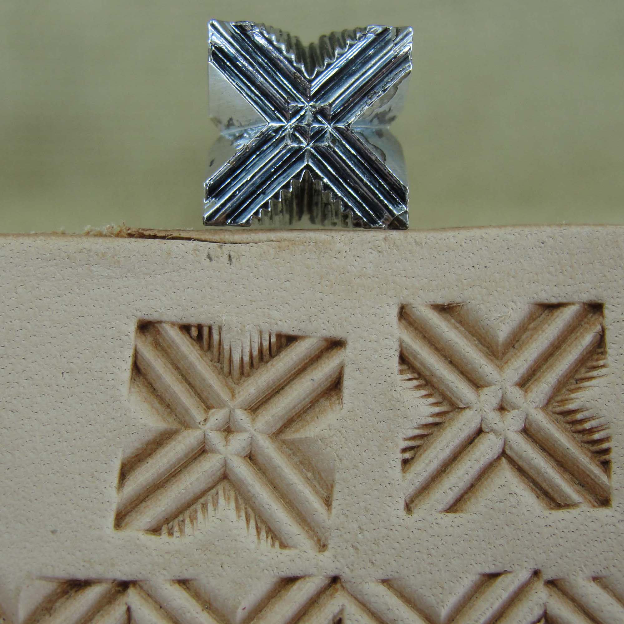 540 Geometric [USED]