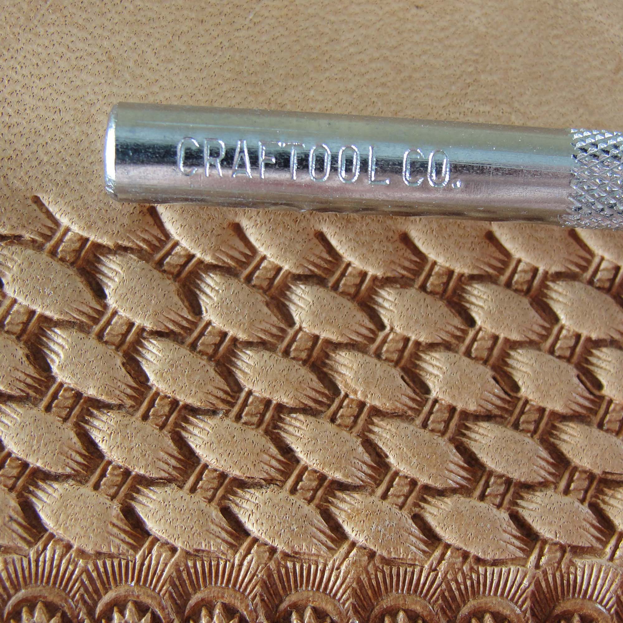 499 Extra Small Hourglass Basket Weave [USED]